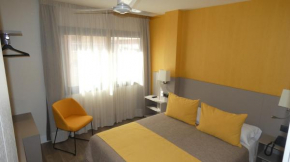 Отель Hotel Zeus  Малага